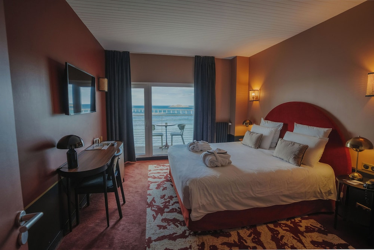 Bedroom 2, Hotel Mercure Roscoff Bord De Mer, Finistère