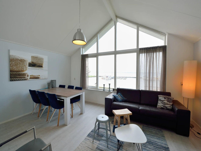 Others 4, Detached holiday home with combi-microwave at the Schildmeer, Slochteren