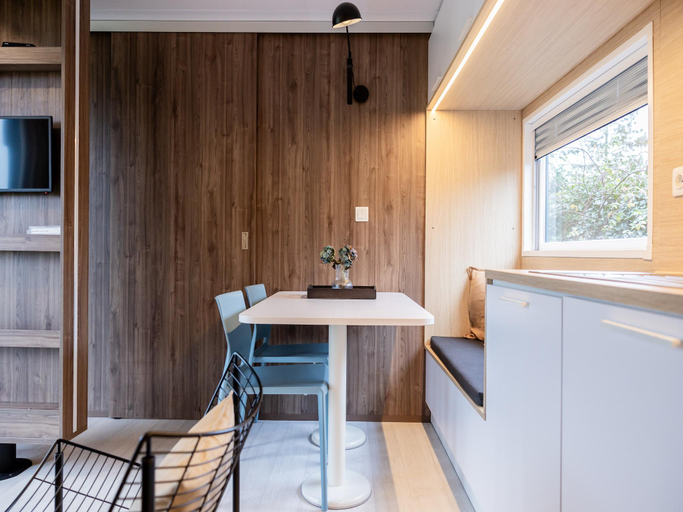 Others 5, Chalet in Friesland near Alde Feanen Park, Smallingerland