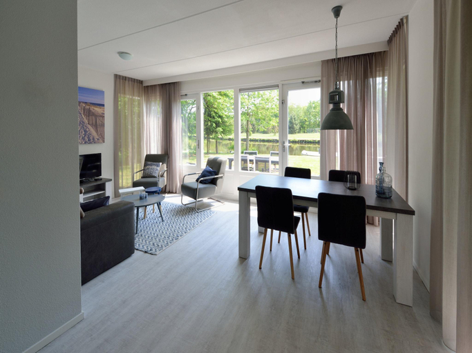 Restaurant, Waterfront Villa w/ Views, Slochteren