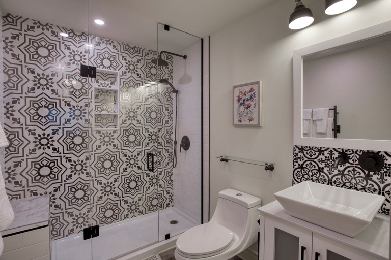 Bathroom 5, Comfort Home Stays in Niagara Benchlands, Niagara