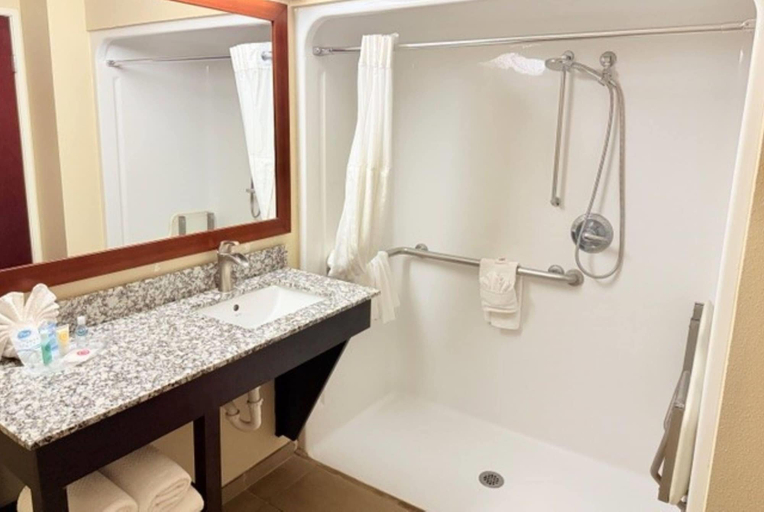 Bathroom 4, Hawthorn Extended Stay by Wyndham Amarillo, Randall