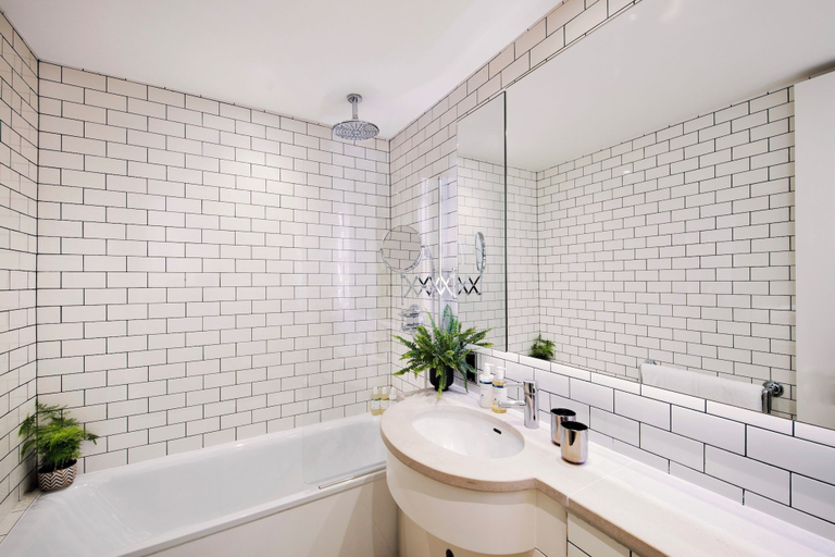 Bathroom 3, No.5 Maddox Street, London