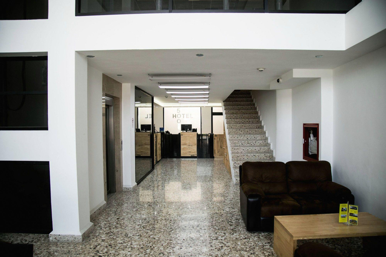 Others 5, Booking 500, Monterrey