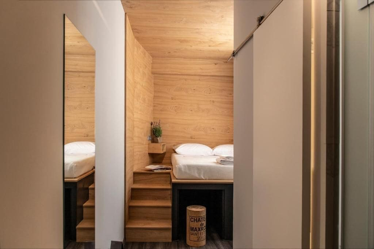 Room 2, Citylinkers Suites, Attica