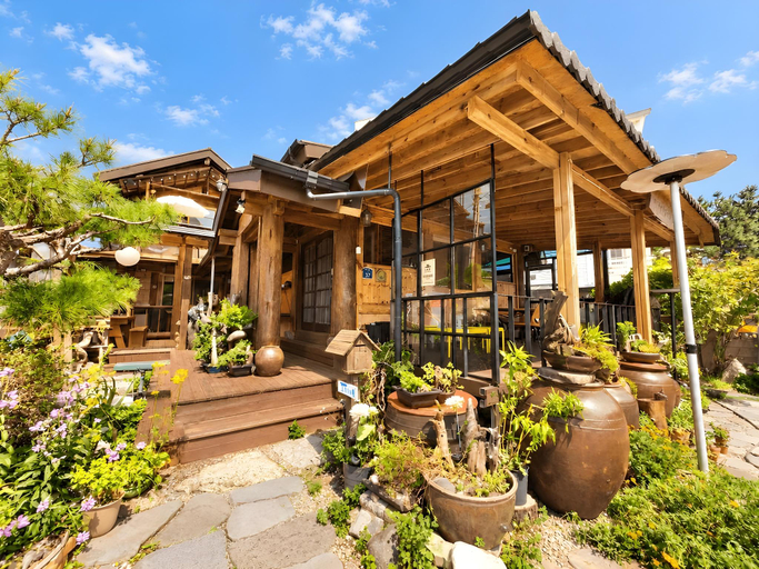 Exterior & Views 5, Yangyang Badamaeul Saramdeul Pension, Yangyang