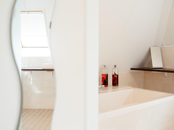 Bathroom, Villa in Netherlands with Spacious Garden, Barneveld