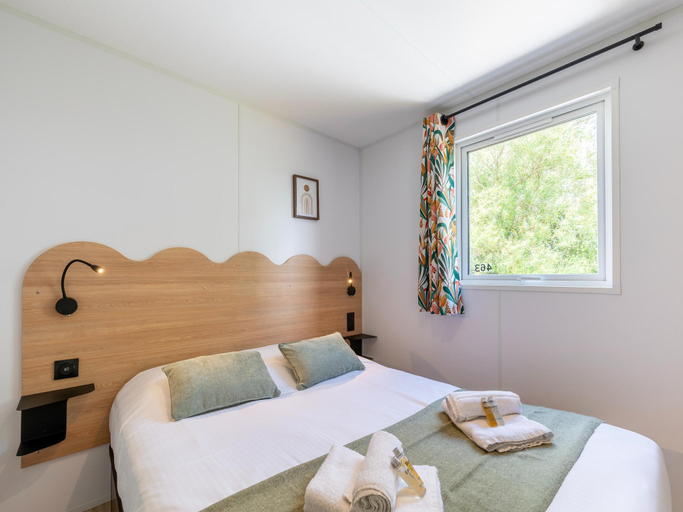 Bedroom 1, New Vennepark caravan 463 (6p), West-Vlaanderen