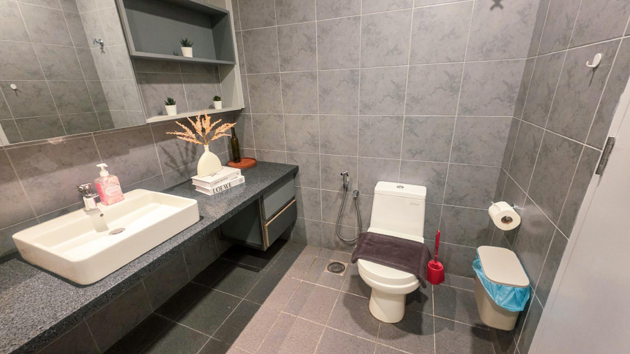 Bathroom 4, MyCrib13*The Robertson KL - Bukit Bintang Pavilion, Kuala Lumpur
