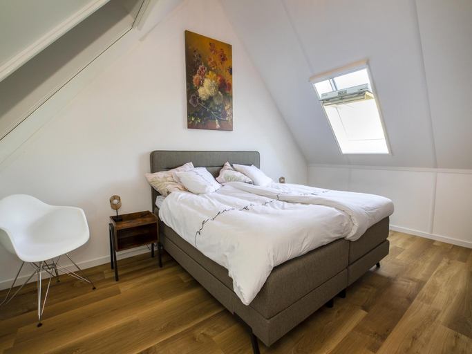 Bedroom 2, Villa in Friesland with Garden and Terrace, Skarsterlân