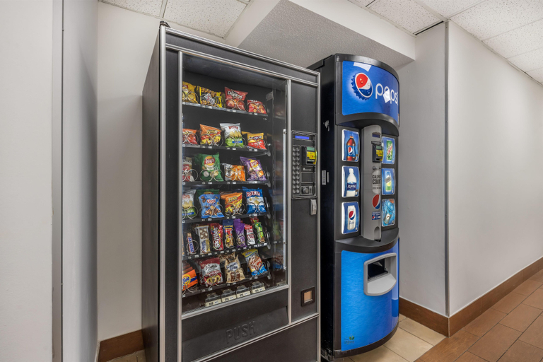Food & Drinks 5, Best Western Des Plaines/O’Hare, Cook