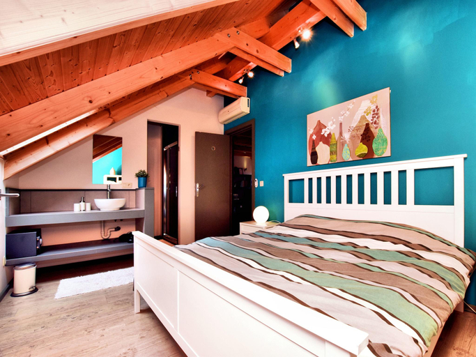 Bedroom 3, Villa with heated outdoor pool and sauna, Luxembourg