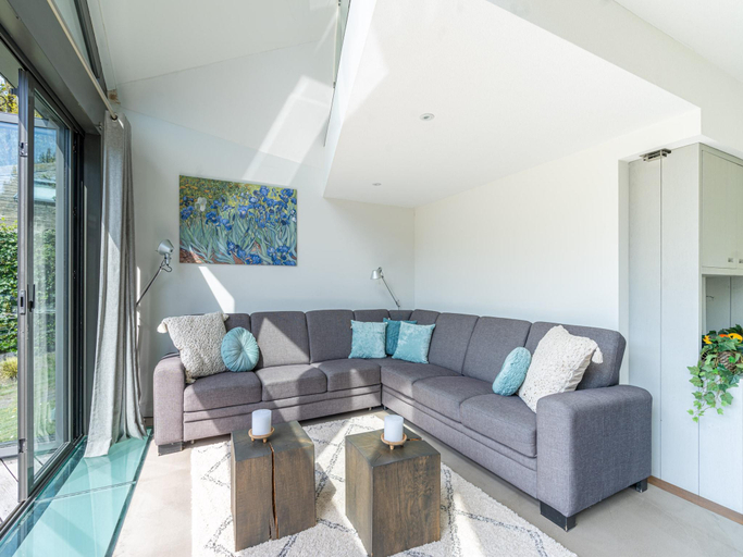 Interior view 4, Charming 8-person villa with hot tub near the forest, Texel