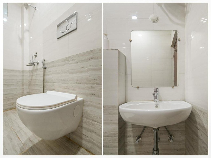 Bathroom, Hotel Millenium, Lucknow