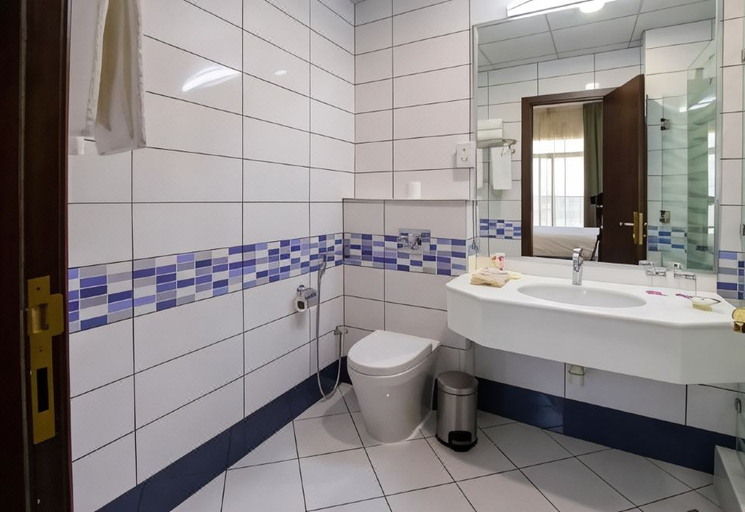 Bathroom 5, Express By TIME - Al Khan, Sharjah City