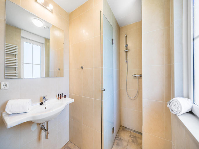 Bathroom 3, Luxurious villa in Weert for 24 persons, Weert
