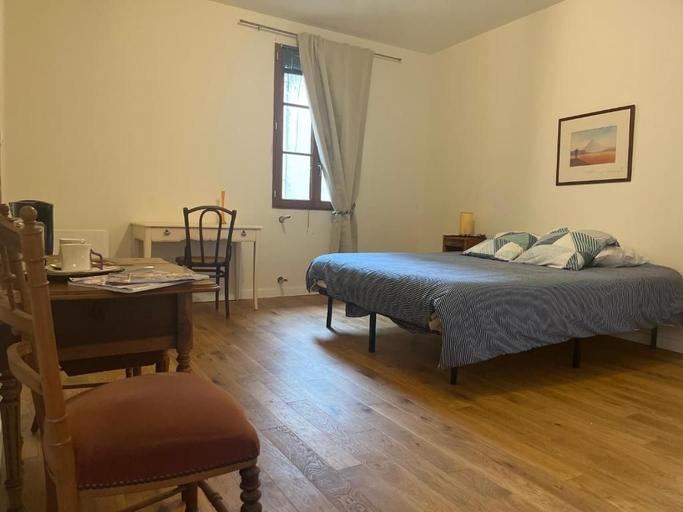 Room 4, Le Dorat Bright & Quiet, Haute-Vienne