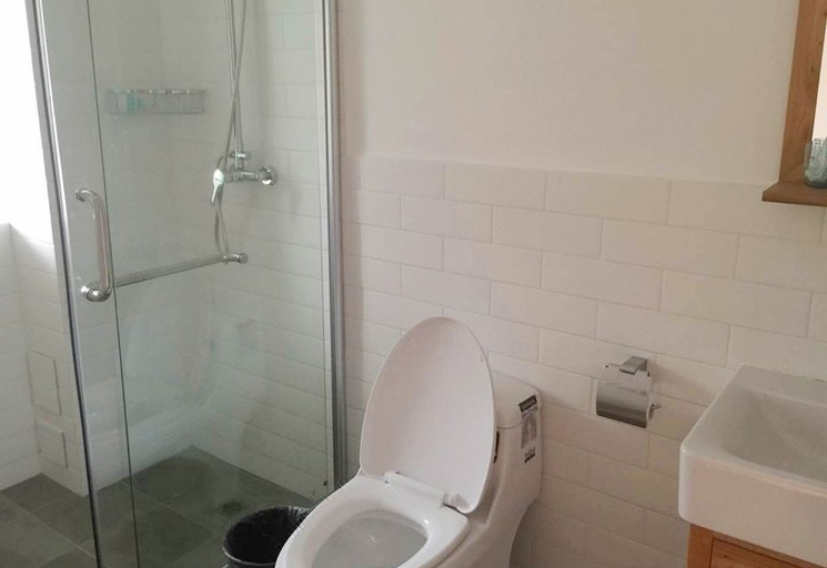Bathroom 3, Beijing Xinxian Hotel, Beijing