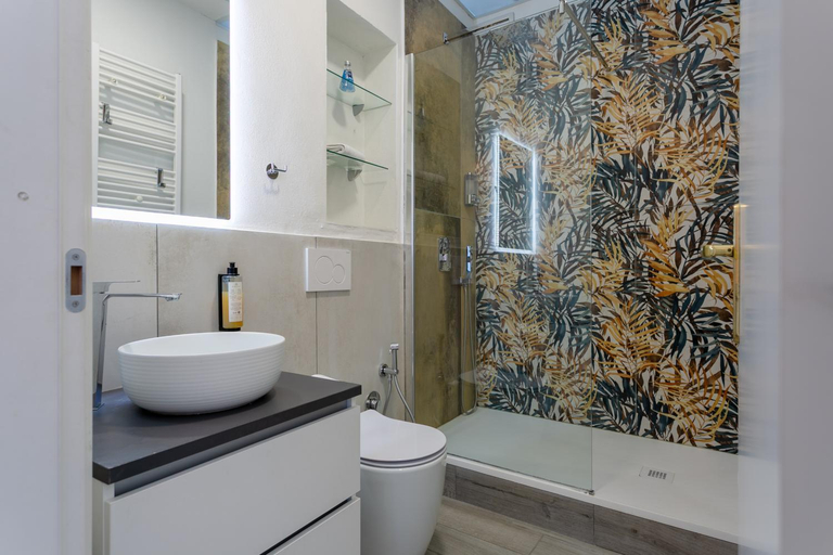 Bathroom 2, Virgilio Suite, Rome