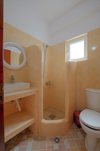 Bathroom 3, Vila Antica, Sarandës