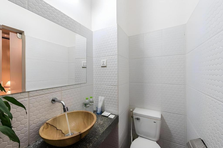 Bathroom 4, Lemongrass & Ginger Hotel, Siem Reap