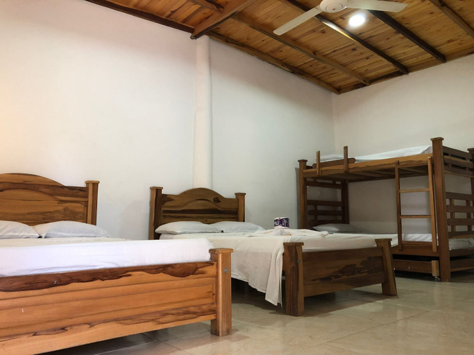 Bedroom 5, hotel zona tropical, Puerto Salgar