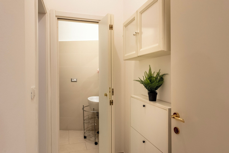Bathroom 3, Liberty Home In Genova Nervi 2min Walk to Sea, Genova