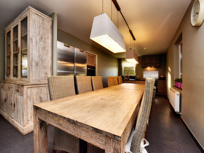 Food & Drinks 5, Durbuy Luxe Villa with Pool, Luxembourg