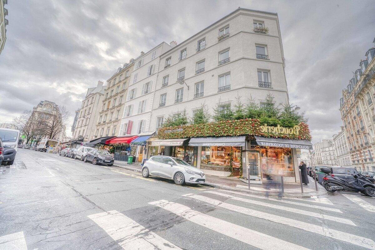 Exterior & Views 2, TOCQUEVILLE, Paris