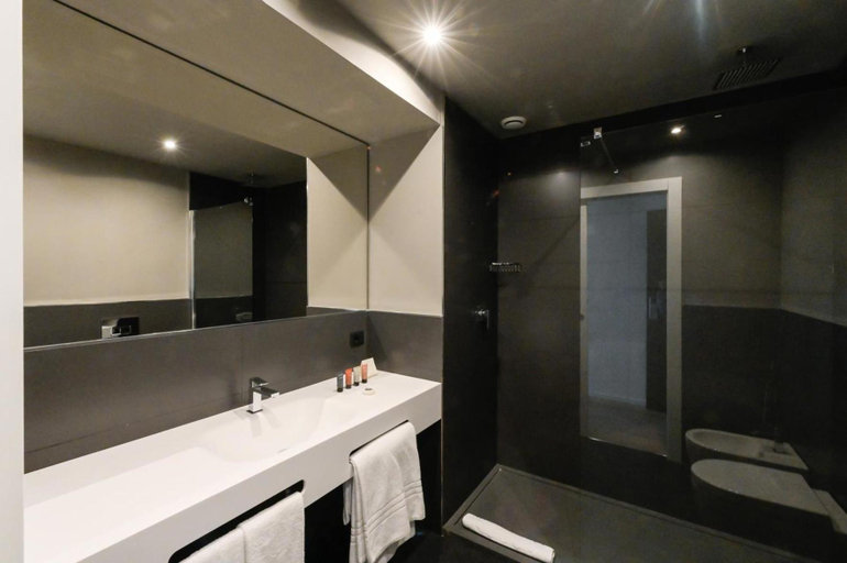 Bathroom 5, Hotel Punta Tipa, Trapani