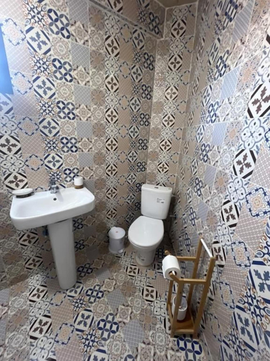 Bathroom 3, Moon surf, Agadir-Ida ou Tanane