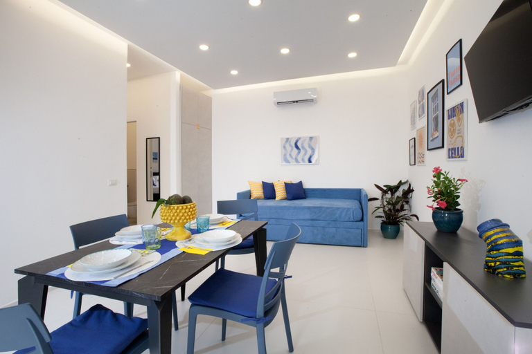 In-room dining 4, Estate4home - Blue Margar, Napoli