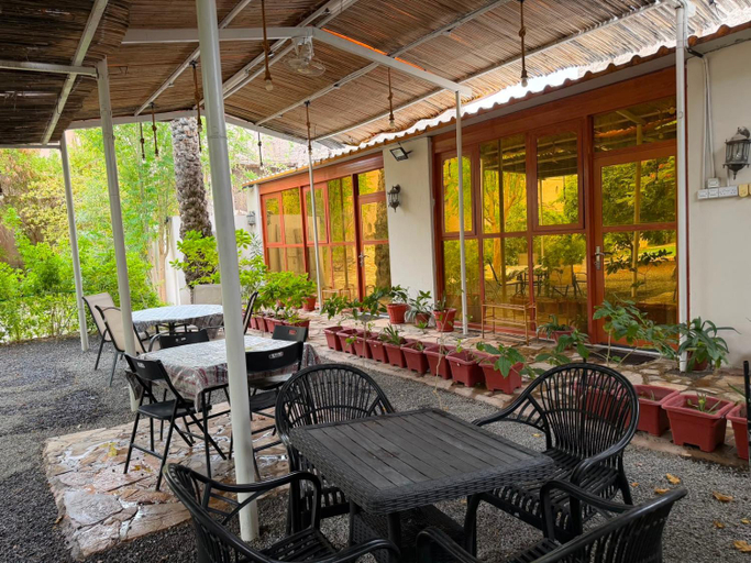 Food & Drinks 4, AL- aqyr Rest Garden أستراحة حارة العقر, Nizwa