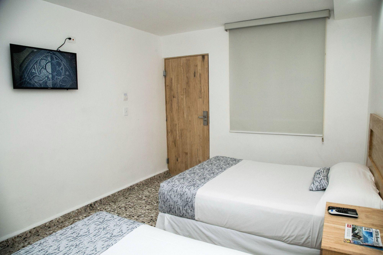 Bedroom 2, Booking 500, Monterrey