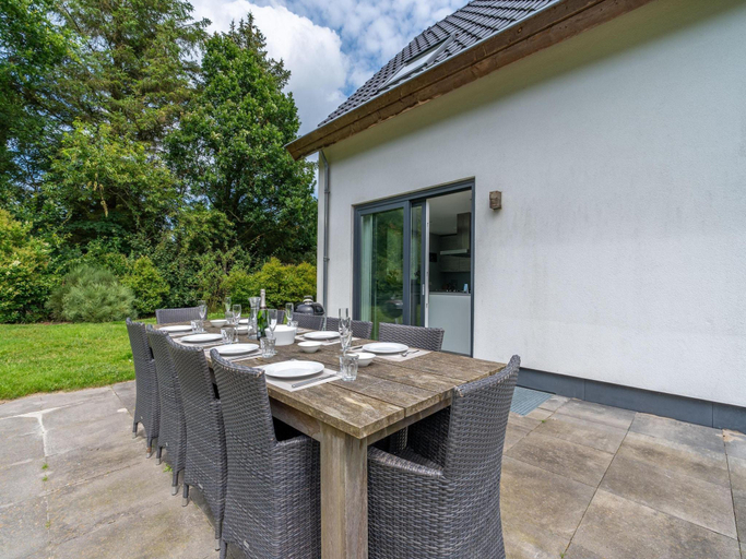 Balcony/terrace 5, Spacious and bright 10-person holiday villa, Texel