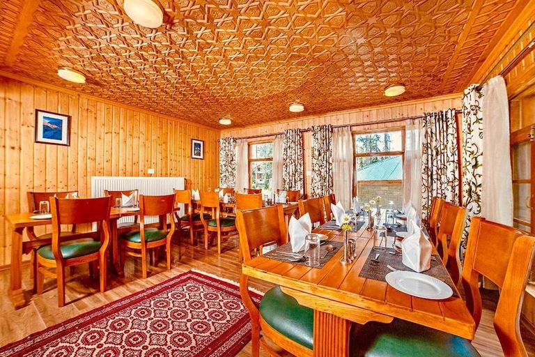 Food & Drinks 5, Shaw Inn, Baramulla