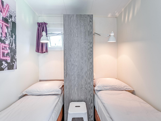 Bedroom 3, Modern chalet in Voorthuizen near the forest, Barneveld