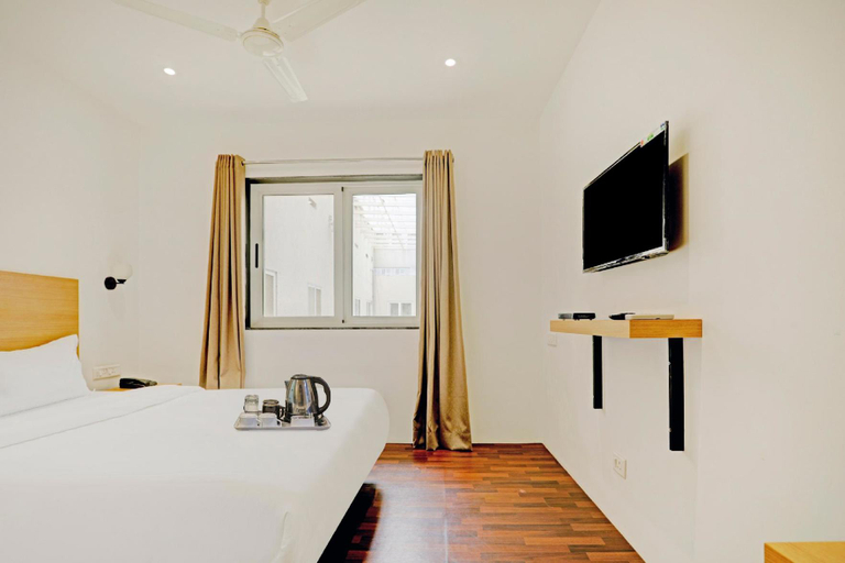 Bedroom 2, Super Townhouse PBG Mall Vashi, Thane