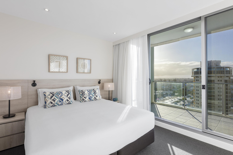 Bedroom 3, Oaks Glenelg Liberty Suites, Adelaide