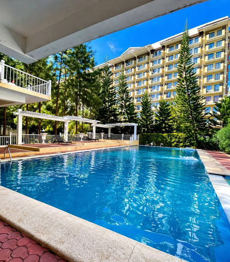 Pool 5, Tranquil Studio Retreat With Shared Pool in Davao City, Davao City