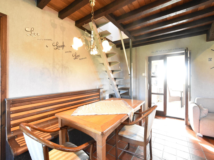 Others 4, Appealing Chalet in Westouter with Garden, West-Vlaanderen