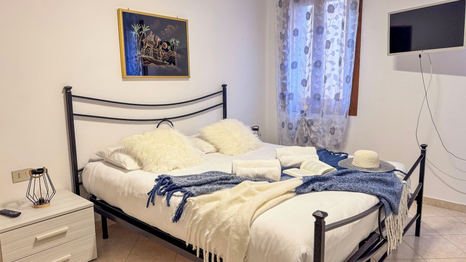 Room 2, Sailor's House by Ca-sa Check, Venezia