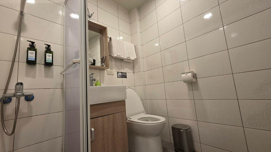 Bathroom 2, Stay if you wish Homestay, New Taipei City