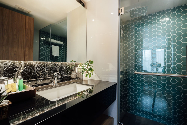 Bathroom 3, Montana Hotel & Residence, Huai Kwang