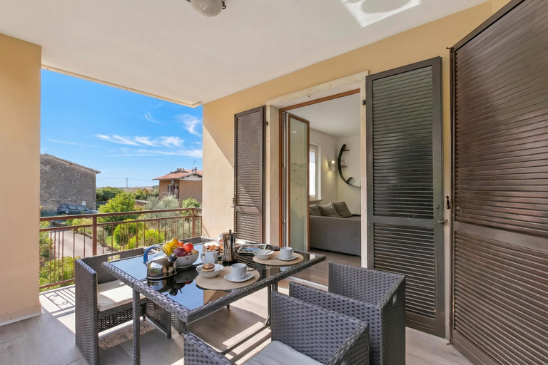 Terrace/patio, Margherita Apartment - Lake and Mountain Views, Verona