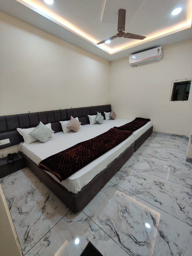 Room 4, Hotel Vaibhav palace, Ujjain