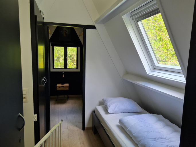 Bedroom 3, Stylish Chalet Haven near Durbuy, Luxembourg