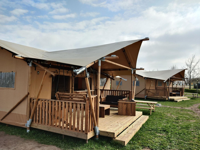 Exterior view 4, Forest-Edge Glamping Tent, Noordoostpolder
