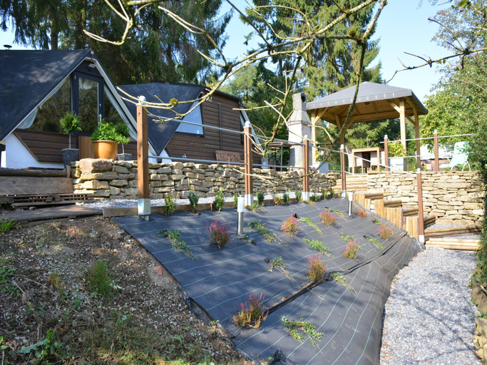 Others 1, Chalet in Gesves with Roof Terrace, Garden, BBQ, Namur
