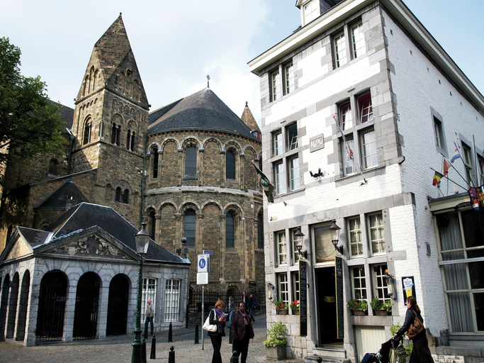 Exterior & Views 1, Luxury Villa in Maastricht with Sauna, Limburg